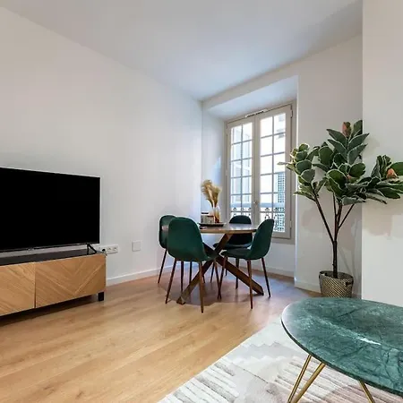 Premium Flat In Center With Free Parking Appartement *