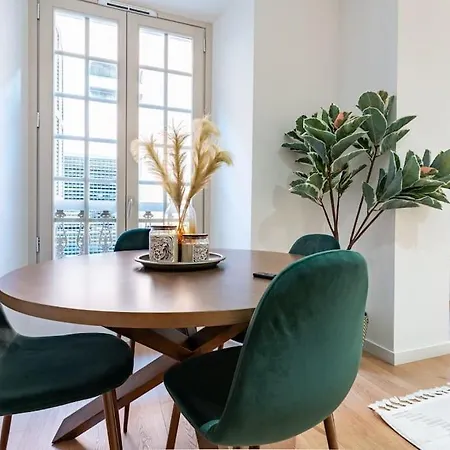 Premium Flat In Center With Free Parking Apartment *